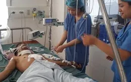 Trong cơn say, tự dùng dao đâm thủng tim và khí quản