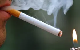 Thanh niên cũng dễ đột quỵ vì hút thuốc lá