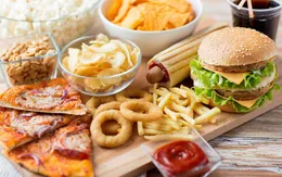 Ăn nhiều thức ăn nhanh làm giảm nguy cơ thụ thai