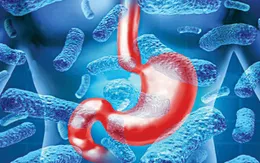 Bé trai 5 tuổi vào viện vì căn bệnh của người lớn