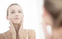 Làm theo cách này để có làn da mềm sạch trong mùa hè