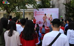 Giới trẻ tò mò vây quanh nhân tượng truyền thông bệnh Thalassemia
