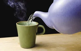Những tác dụng khi uống nước nóng