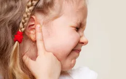 Cẩn trọng: Viêm ống tai ngoài do bơi lội