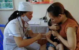 Cấp bổ sung vaccine sởi  - rubella cho Lào Cai
