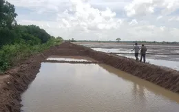 “Nóng” tình trạng doanh nghiệp khai thác đất bờ bao tại Sóc Trăng