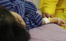 Bệnh mùa nắng nóng và cách phòng tránh cho trẻ