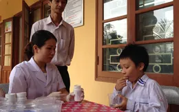 Những lưu ý khi tẩy giun cho trẻ