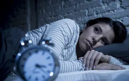 Thiếu ngủ lâu dài sẽ khiến đời sống xã hội xuống dốc