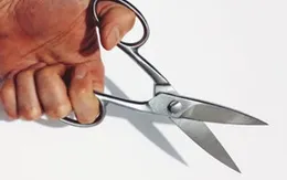 Hy hữu: Người đàn ông tự tay cắt lìa dương vật
