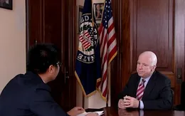 Thượng nghị sĩ John McCain: Từ cựu thù thành bạn tốt