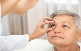 Mỹ: Khám mắt có thể phát hiện triệu chứng bệnh Alzheimer