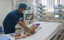 Cảnh báo tình trạng đốt ngải hoặc đắp thóp cho trẻ sơ sinh bị “mở khóa đầu”