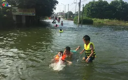 Ngập lụt ở Chương Mỹ: Nguy cơ đuối nước ở trẻ em