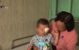 Cẩn thận que xiên thực phẩm có thể gây nhược thị, mù lòa cho trẻ