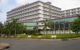 Bơm silicon vào dương vật, người đàn ông phải vào viện cầu cứu bác sĩ