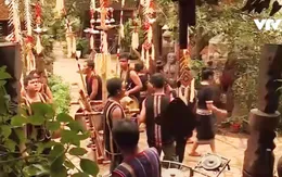 Buổi sáng ở làng bảo tồn văn hóa Tây Nguyên