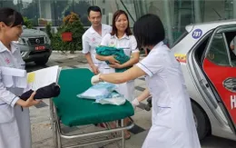 Trên đường đi đẻ, sản phụ sinh con trên taxi