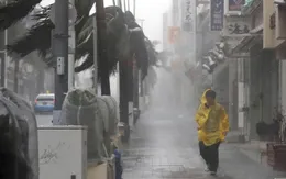 Siêu bão Trami đổ bộ phía Nam Nhật Bản, nhiều khu vực mất điện