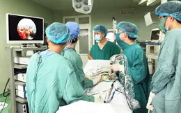 Nghệ An: Lần đầu tiên phẫu thuật nội soi thoát vị đĩa đệm