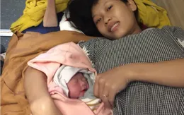 Nhân viên đường sắt cứu sản phụ vỡ ối trên tàu