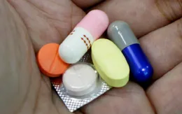 TP.HCM: Uống thuốc quên bóc vỏ, bệnh nhân bị thủng thực quản
