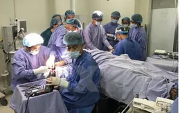 Nối thành công bàn tay đứt lìa cho bệnh nhân đa chấn thương