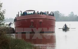 Tàu chở hàng va chạm với thuyền đánh cá, 1 người mất tích