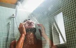 Cẩn thận vô sinh khi tắm nước quá nóng