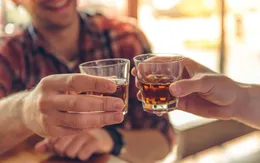 Bỏ túi 12 mẹo giúp bạn giải rượu