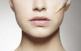 Cấy tinh chất DNA cá hồi: nguy hại mới từ việc làm đẹp