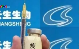 Trung Quốc: Ít nhất 145 trẻ em bị cho uống vaccine hết hạn