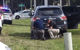 Nghi phạm vụ xả súng ở Florida (Mỹ) ra đầu hàng