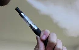 Malaysia cân nhắc cấm hoàn toàn thuốc lá điện tử