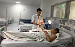 Hồi sinh cánh tay bị đứt rời hoàn toàn do dây tời cuốn
