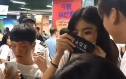 Ga tàu điện ngầm cấm khách hóa trang ma quỷ