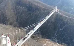 Trung Quốc đóng cửa một loạt cầu kính