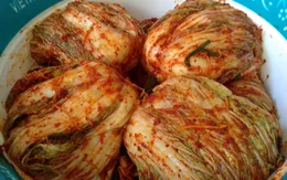 Đa số người dân Hàn Quốc tự muối kim chi thay vì mua sẵn