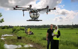 Tanzania thử nghiệm máy bay không người lái phun thuốc diệt muỗi