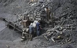 Quảng Ninh: Sạt lở đất đá làm 5 người thương vong