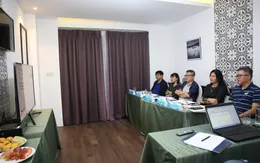 Ban giám khảo LHTHTQ lần thứ 39 miệt mài chấm thi buổi tối tìm “vàng”