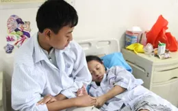 Hai anh em phải sống nhờ nguồn máu hiến vì căn bệnh rối loạn chảy máu hiếm gặp