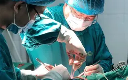 Cứu bệnh nhân bị chém khiến xương sọ bị nứt thành nhiều mảnh