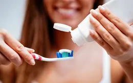 Đánh răng đều đặn tốt cho tim mạch