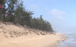 TT-Huế: Bờ biển liên tục sạt lở, xâm thực