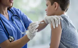 Anh kêu gọi tiêm phòng cúm cho trẻ nhỏ