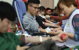 Mặc trời mưa rét, "Chủ nhật Đỏ" ấm nóng những giọt máu cứu người