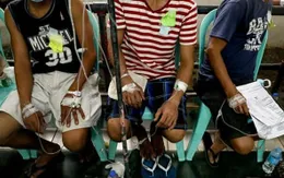 11 người chết, hàng trăm người nhập viện vì ngộ độc rượu ở Philippines
