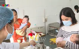 Dùng thuốc hạ sốt cho trẻ như thế nào là đúng?