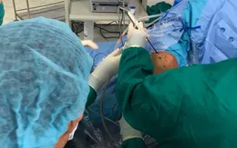 Bác sĩ tuyến huyện làm chủ kỹ thuật nội soi điều trị bệnh lý khớp vai
